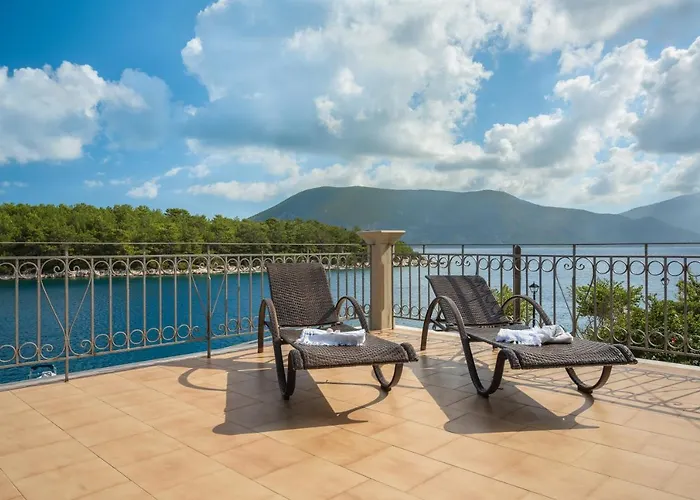 Captain\'S Quarters At Fiscardo Waterfront-Feel The Breeze