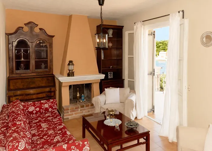 Captain\'S Quarters At Fiscardo Waterfront-Feel The Breeze